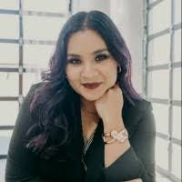 Wendy Quezada's Instagram, Twitter & Facebook