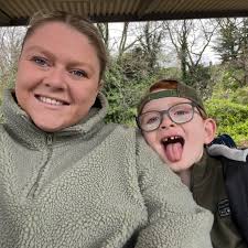 I'm looking to find a lovely kind lady called Margaret who sat with my nan  this morning