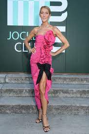 Celine dion today announced her courage world tour is scheduled to be back on the road in 2021. 45 Photos Of Celine Dion S Best Looks Ever Celine Dion S Fashion Evolution