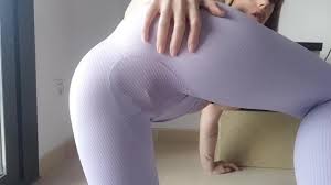 Jai quatre giclées dans mes leggings après la gym