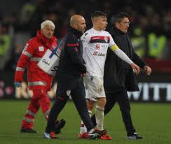 Nicolò barella of cagliari wipes his face during the serie a match between as roma and cagliari at stadio olimpico on april 27, 2019 in rome, italy. Infortunio Per Nicolo Barella In Roma Cagliari Le Sue Condizioni