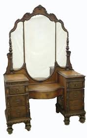 We would like to hear your thoughts & feedback on exotics, mods, vanity & currencies in the game. 492 Walnut 1940 S Vanity Nov 29 2007 Gordon S Estate Services Auction Services Division In Canada Antique Vanity Furniture Furniture Styles