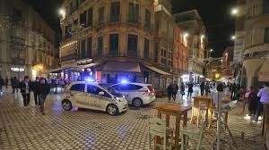 El toque de queda tendrá modificaciones y se iniciará a las 10 de la noche, hasta las 5 de la mañana. Toque De Queda En Malaga Una Ultima Hora Frenetica Y El Vacio