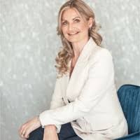 10 "Irina Evans" profiles