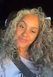 You've got class, old man! My name is Linda Morgan how close we actually  are. 🔄✨ Told you once, I'm from the Ohio USA. Your turn 👀