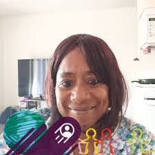 Debra Saffold's Instagram, Twitter & Facebook