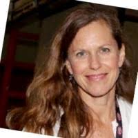 Tracy Kearns's Instagram, Twitter & Facebook