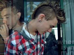 Savour The Miles (Prod. Dee Ess) by Samuel Snail (POV RAP)