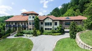 The average temperature for cool springs this time of the year is low of 31f and high of 52f. 6 Celebrity Homes For Sale Williamson Source