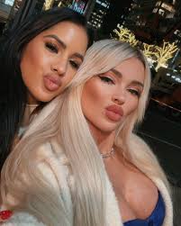 Elegance is the only beauty that never fades...👸🏼💎