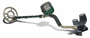 Like any product, there are pros and cons to using the gold digger, which we will explore in this review. Bounty Hunter Gold Titanium Camo Platinum Metal Detector Review Whites Metal Detectors Metal Detecting Metal Detecting Tips