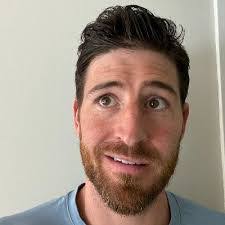 Gavin Farrell's Instagram, Twitter & Facebook