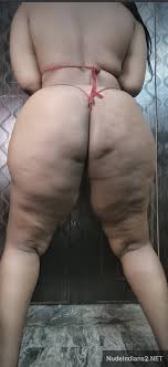 Chubby Tamil aunty xxx pohto - Big boobs and ass nude show