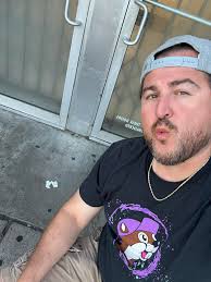 Cleaning and maintaining a coffee grinder for optimal brewing