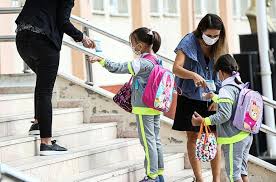 | milli eğitim bakanlığı, 17 mayıs pazartesi günü tüm eğitim ve öğretim kurumlarında uzaktan eğitim yapılacağını açıkladı. 17 Mayis Okullar Tatil Mi Pazartesi Okullar Acilacak Mi Ilkokul Ortaokul Liselerde Yuz Yuze Egitim Var