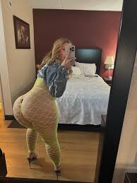 👸🏼 𝔭𝔯𝔢𝔱𝔱𝔦𝔢𝔰𝔱 𝔭𝔯𝔬𝔟𝔩𝔢𝔪 💫 (@pvykris) • Threads, Say more