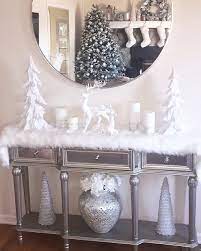 This Holiday Entryway Via Iamerica Collins Christmas Decor Diy White Christmas Decor Glam Christmas Decor