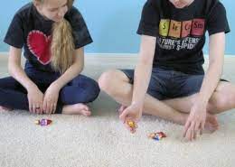 Einfache spiele zum kindergeburtstag drinnen & draussen ohne viel zubehör & vorbereitung für 4, 5, 6, 7 jährige. 80 Beliebte Kindergeburtstag Spiele Kindergeburtstag Planen De
