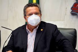 Ele foi pago em cinco parcelas de r$ 600 ou r$ 1,2 mil para mães chefes de família monoparental e, depois, estendido até 31 de dezembro de 2020 em até quatro parcelas de r$ 300 ou r$ 600 cada. Deputados Concluem Etapa E Projeto Que Cria O Bolsa Do Povo Vai Para Votacao Final