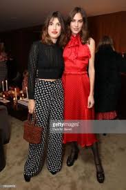 Ross's new girlfriend seems nearly perfect until he discovers that her apartment is incredibly dirty. 510 Jeanne Damas Ideas In 2021 Jeanne Damas Jeanne Damas Style Parisian Style