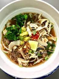 Bihun sup utara selalunya dihidangkan bersama sup daging, tulang atau perut yang direbus hingga lembut. Lebih 2k Shares Wanita Ini Kongsi Resepi Mi Celup Ala Thai Simple Lazat Padu