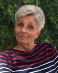 Mary Hosley's Instagram, Twitter & Facebook