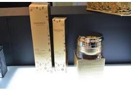 Guerlain l'initial eau de parfum. Descopera Magia Parfumeriei Orientale S A Deschis Primul Magazin