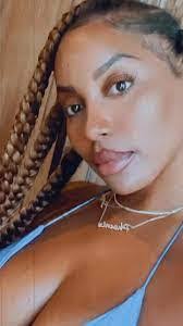 Sonya Vines's Instagram, Twitter & Facebook