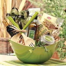 Pin By Lindsey Waitzman On Wedding Themed Gift Baskets Hostess Gifts Jar Gifts