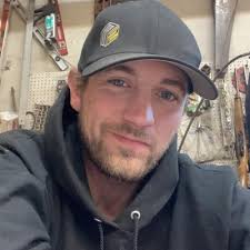 Tom Greenwood III (@mrducks99)