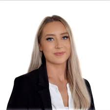 Megan Bedwell's Instagram, Twitter & Facebook