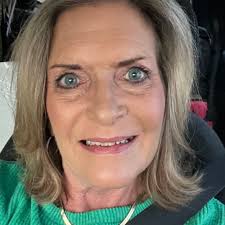 UPDATE*** LISA HAS JUST BEEN FOUND AND IS BACK SAFE WITH HER FAMILY!  SUCCESS!!! THANK YOU ALL!!! ***PLEASE SHARE*** My friend, Lisa Bledsoe, has  been missing since yesterday. I went to school