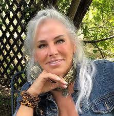 Cheryl Calzada's Instagram, Twitter & Facebook