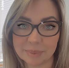 Michelle Stolp's Instagram, Twitter & Facebook