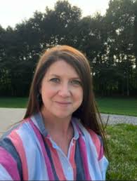 Say hello to one of our fantastic 4th grade teachers, Mrs. Jennifer Lewis!  Hello, I'm Jennifer Lewis. This is my 20th year teaching at Baton. I've  taught 5th grade, 1st grade, and