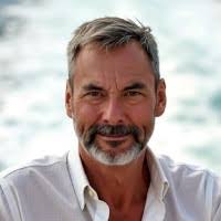 200+ profilů „Flückiger“