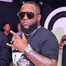 Nicki Minaj's Longtime Lawyer 'Abruptly' Drops Her as Rapper Faces $10  Million Demand (Exclusive) By Ryan Naumann November 12, 2025 TOP STORIES f  X T