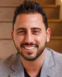 Steven Oman's Instagram, Twitter & Facebook