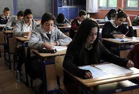 Tam kapanma kararı sonrası lise ve ortaokul sınavlarının ertelenip ertelenmediği merak ediliyor. Hazirlik Sinifi 9 10 11 Sinif Lise Sinavlari Ertelendi Mi 3 Mayis Sinavlar Iptal Mi Takvim