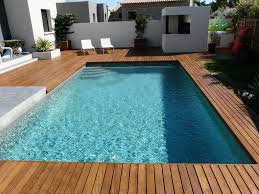 Terrasse De Piscine Ipe Visserie Cachee Margelle Integree Terrasse Piscine Piscine Amenagement Paysager Amenagement Piscine