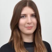 9700+ perfiles de «Elli»