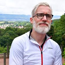 Benjamin-Immanuel Hoff: Professor Rot-Rot-Grün