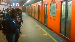 El metro de la ciudad de méxico es un sistema de transporte colectivo. Metro Cdmx Se Reporto Conato De Incendio En Un Tren De La Linea 7 Infobae