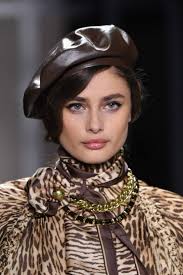 ميخواستم بدونم كه قرص ضد حاملگي مي شناسيد كه باعث چاقي نشود؟ ممنون ميشم