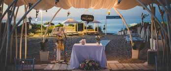 In questo caso, il vostro hotel vi aiuterà nei preparativi per un matrimonio al mare e le migliori scarpe per matrimonio in spiaggia? Sposarsi In Spiaggia Wedding Planner Puglia Giulia Molinari