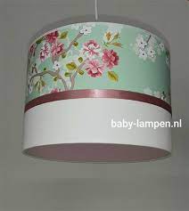 babylamp mint groen en oudroze bloemen behang babylamp babykamer meisjes babylamp voor babykamer