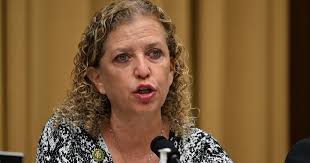 Debbie Macchia's Instagram, Twitter & Facebook