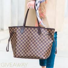 Louis vuitton had observed that the hj cave osilite trunk could be easily stacked. Louis Vuitton Never Full Handbag Wallet A 200 Starbucks Gift Card Giveaway Join Me In Miami Miami Food Fashion Luxury Lifestyle Blogger Lifestyle Blog