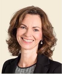 Sandra Kamp's Instagram, Twitter & Facebook