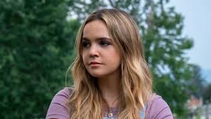 Bailee Madison Stuns in Tiny String Bikini, “All the Jaws Drop”